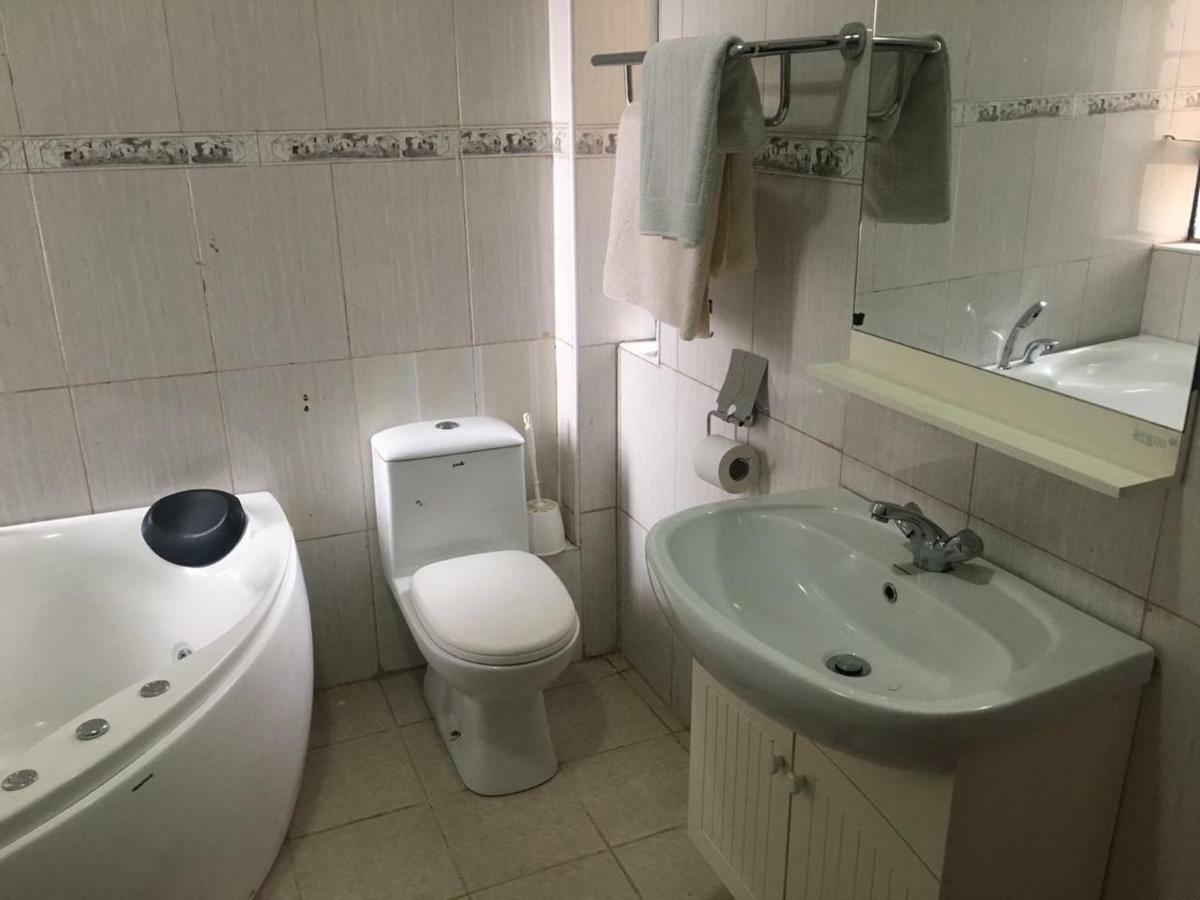 Mani'S Home Away From Home Nairobi Ngoại thất bức ảnh